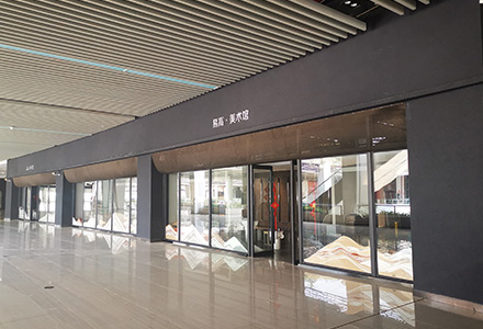 聯(lián)系高領(lǐng)