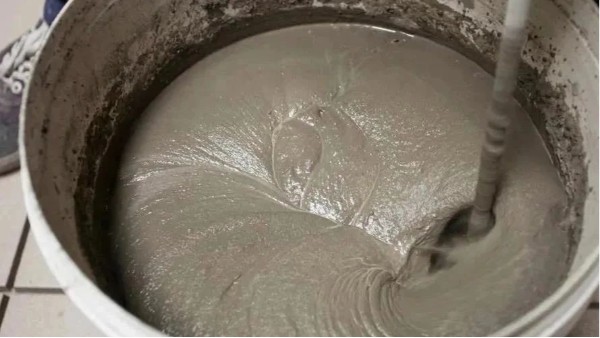 用了瓷磚膠，還需要用背膠嗎？易高好膩子告訴您